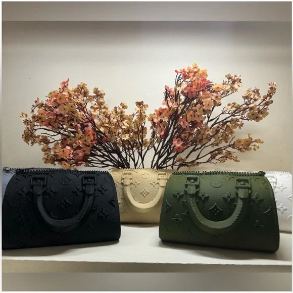 Elegant Designer inspired vase - Picture 1 of 16